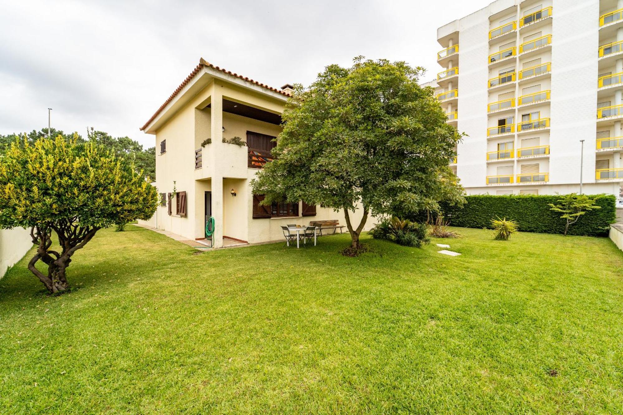 Amorosa Villa, 500M From The Beach By House And People Exterior foto